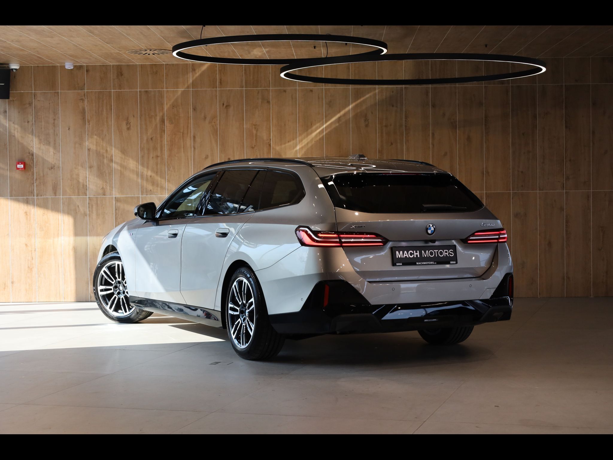 BMW Řada 5, 540d xDrive, Bowers, Ventilace - fotka 4