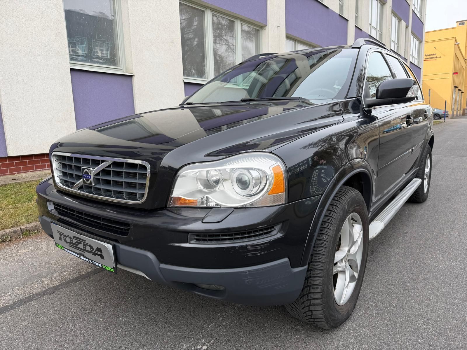 Volvo XC90, 2,4 D5 AWD / 1.maj. / ČR /