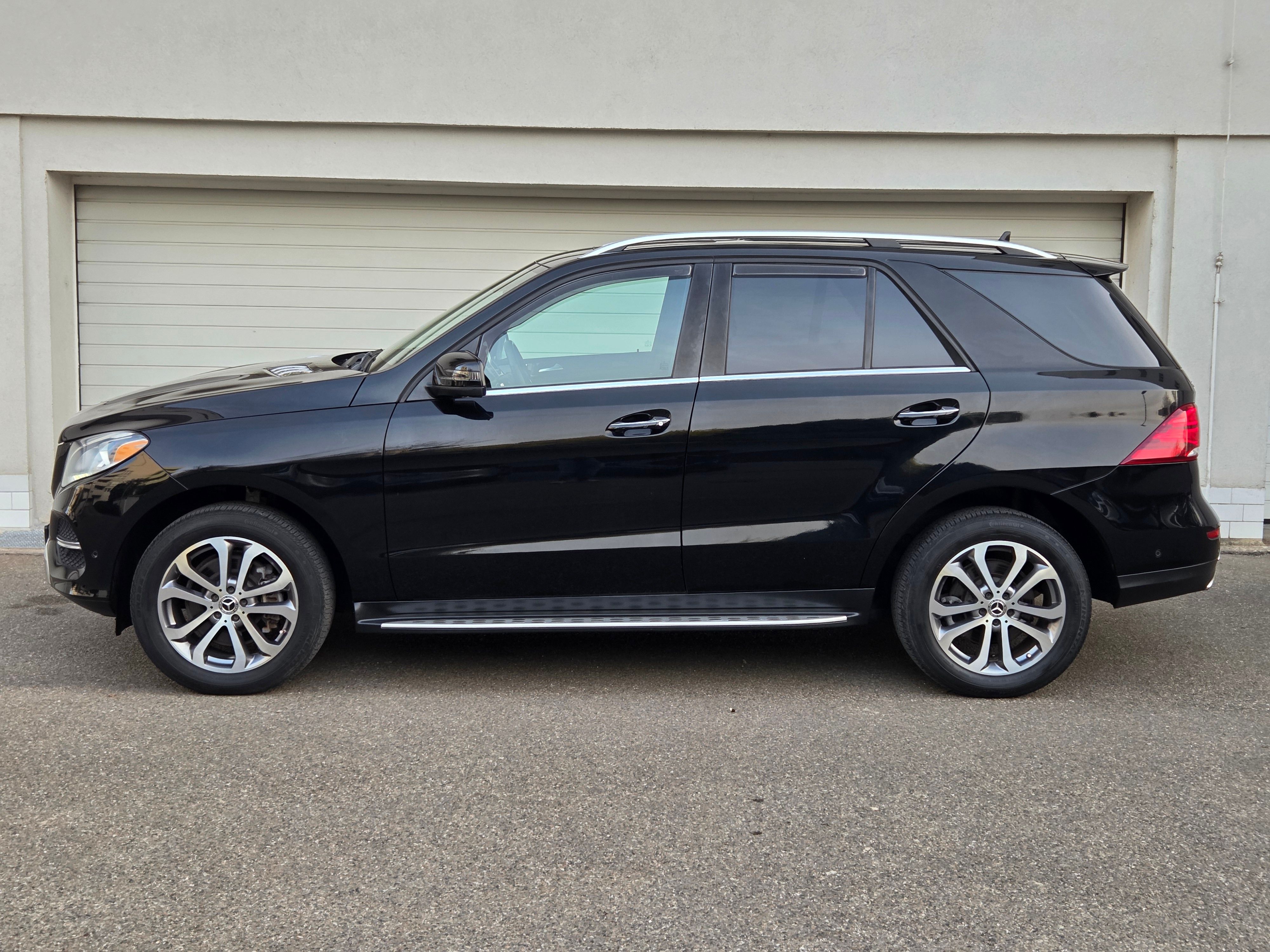 Mercedes-Benz GLE, 400 TOP STAV naj 24 tis.km. - fotka 4