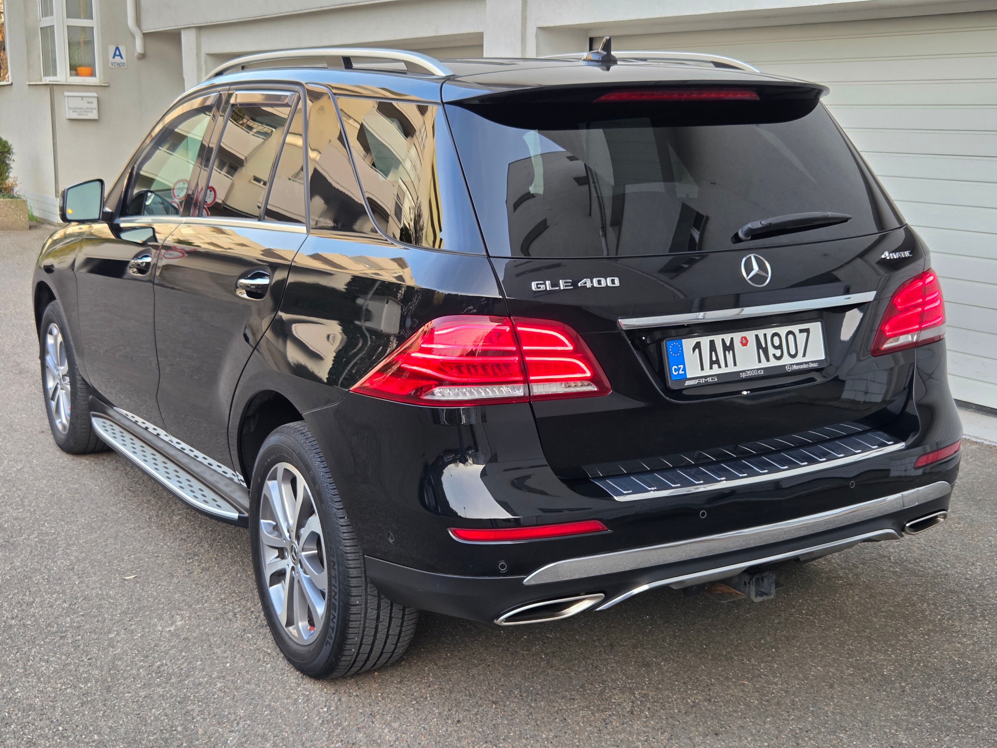 Mercedes-Benz GLE, 400 TOP STAV naj 24 tis.km. - fotka 6