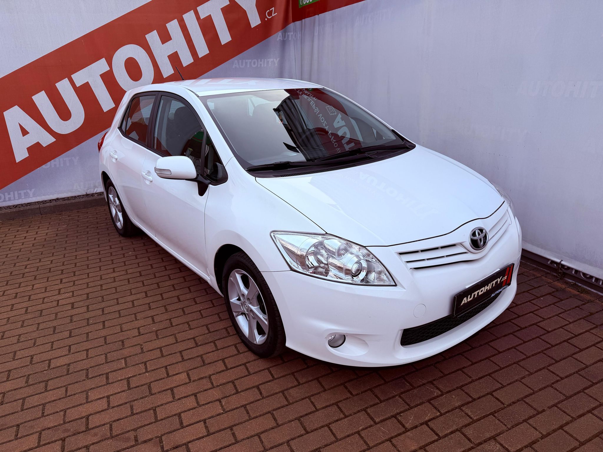 Toyota Auris, 1.6 Valvematic, ČR - fotka 3