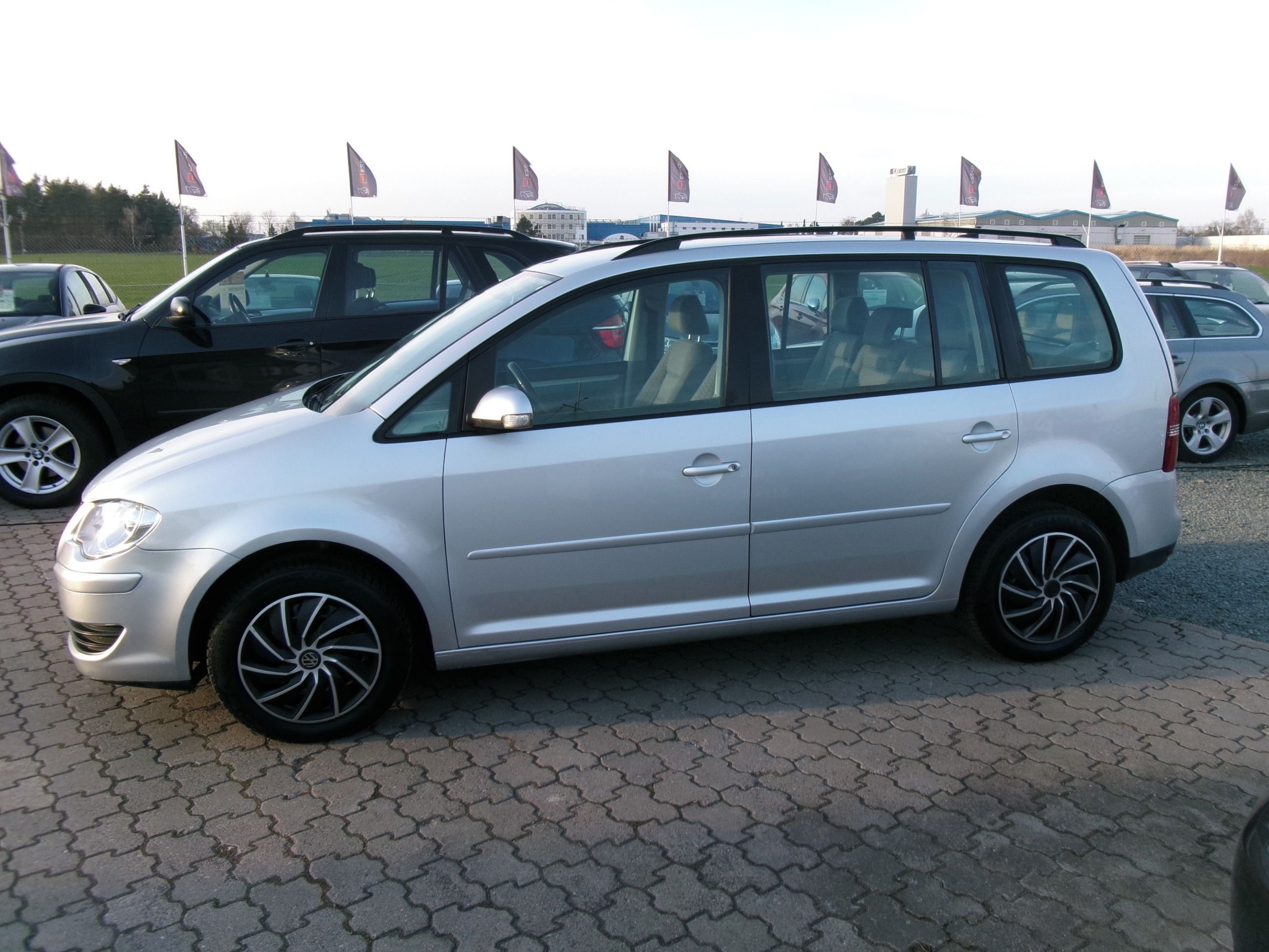 Volkswagen Touran, 2.0TDi 103kw,serviska - fotka 4
