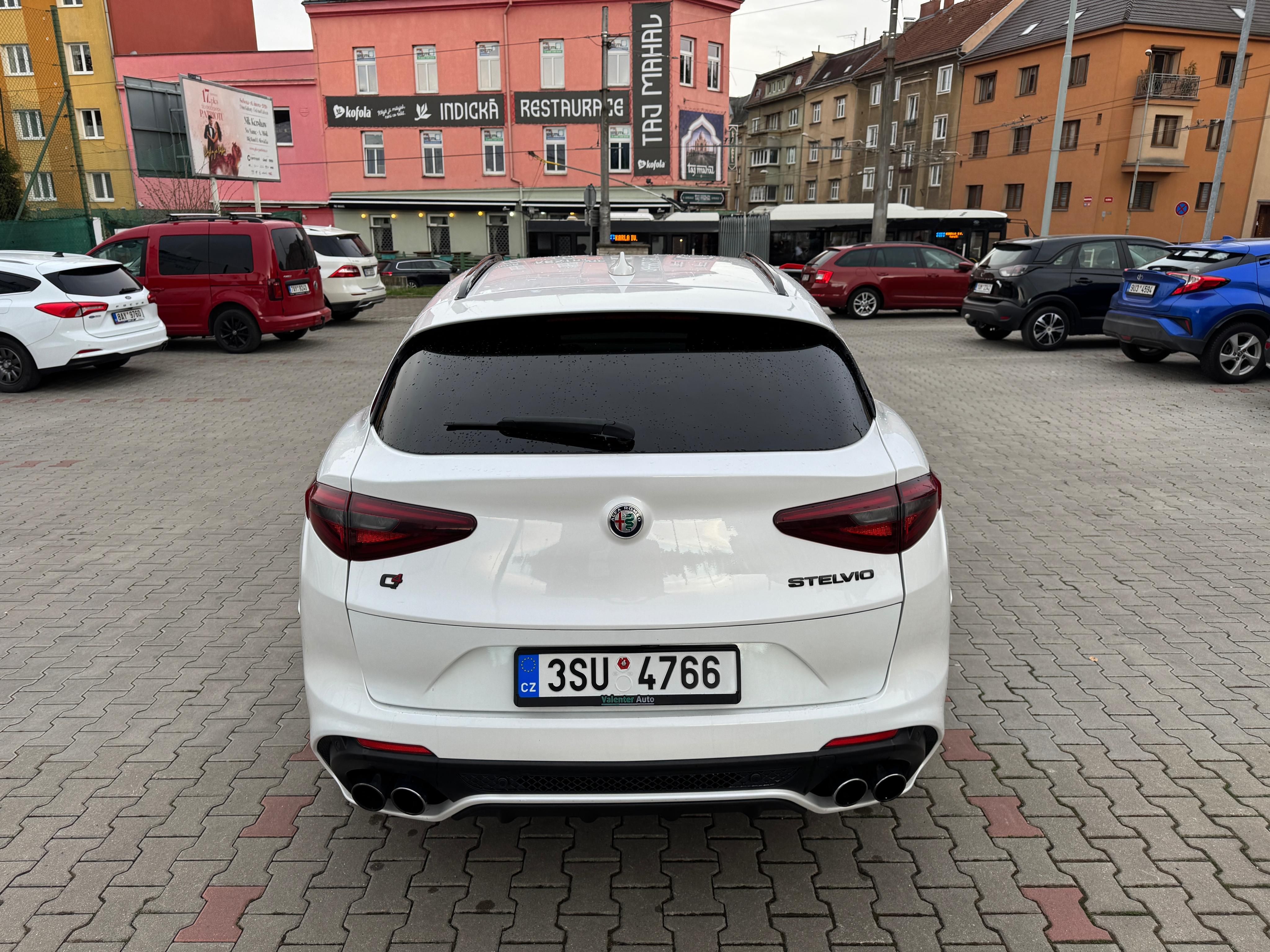 Alfa Romeo Stelvio, 2,9 V6 QV 510k AT8 ZF Q4 - fotka 6