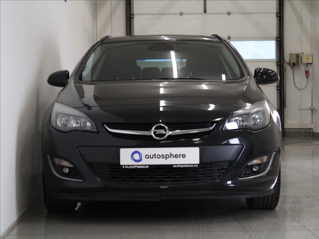 Opel Astra, 1,4 Turbo ST 137tkm.2.maj.Tažn - fotka 2
