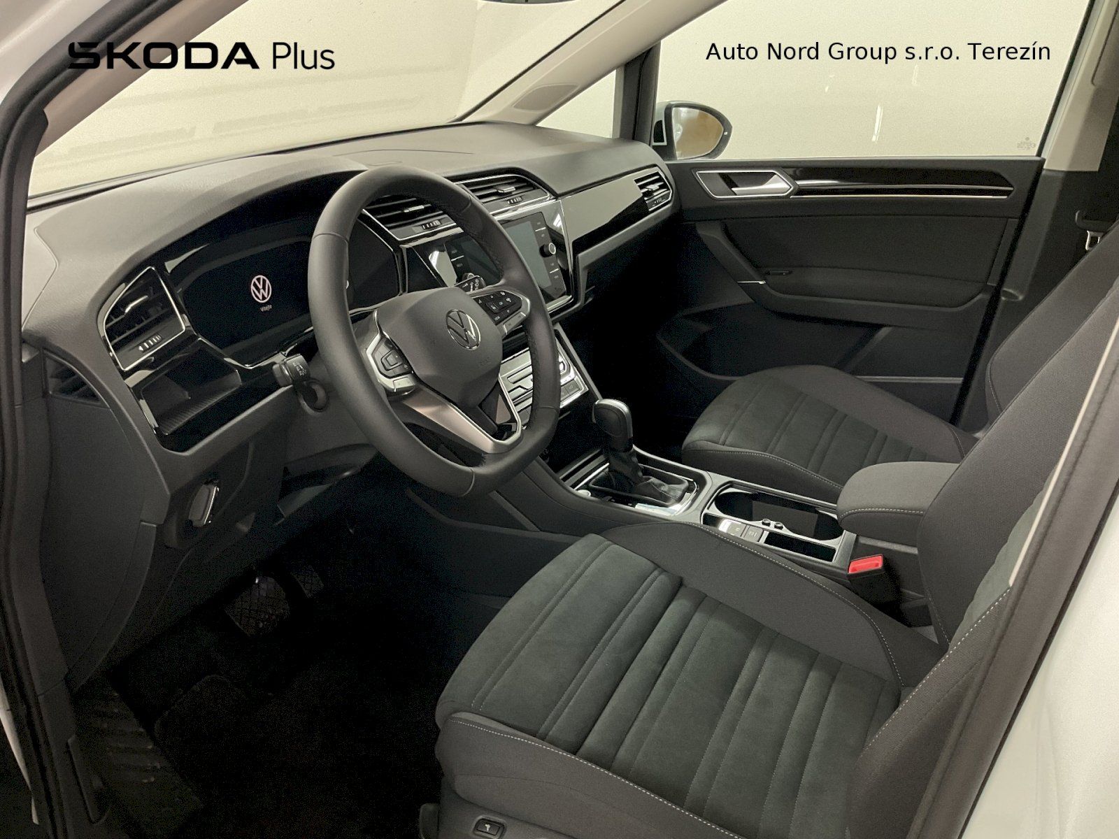 Volkswagen Touran, 1.5 TSI EVO BMT Highline DSG - fotka 5