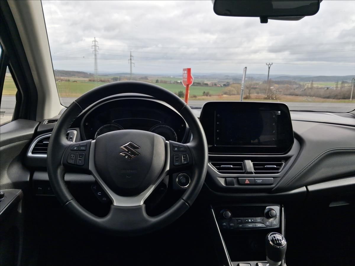 Suzuki SX4, 1,4 MHEV Premium - fotka 5