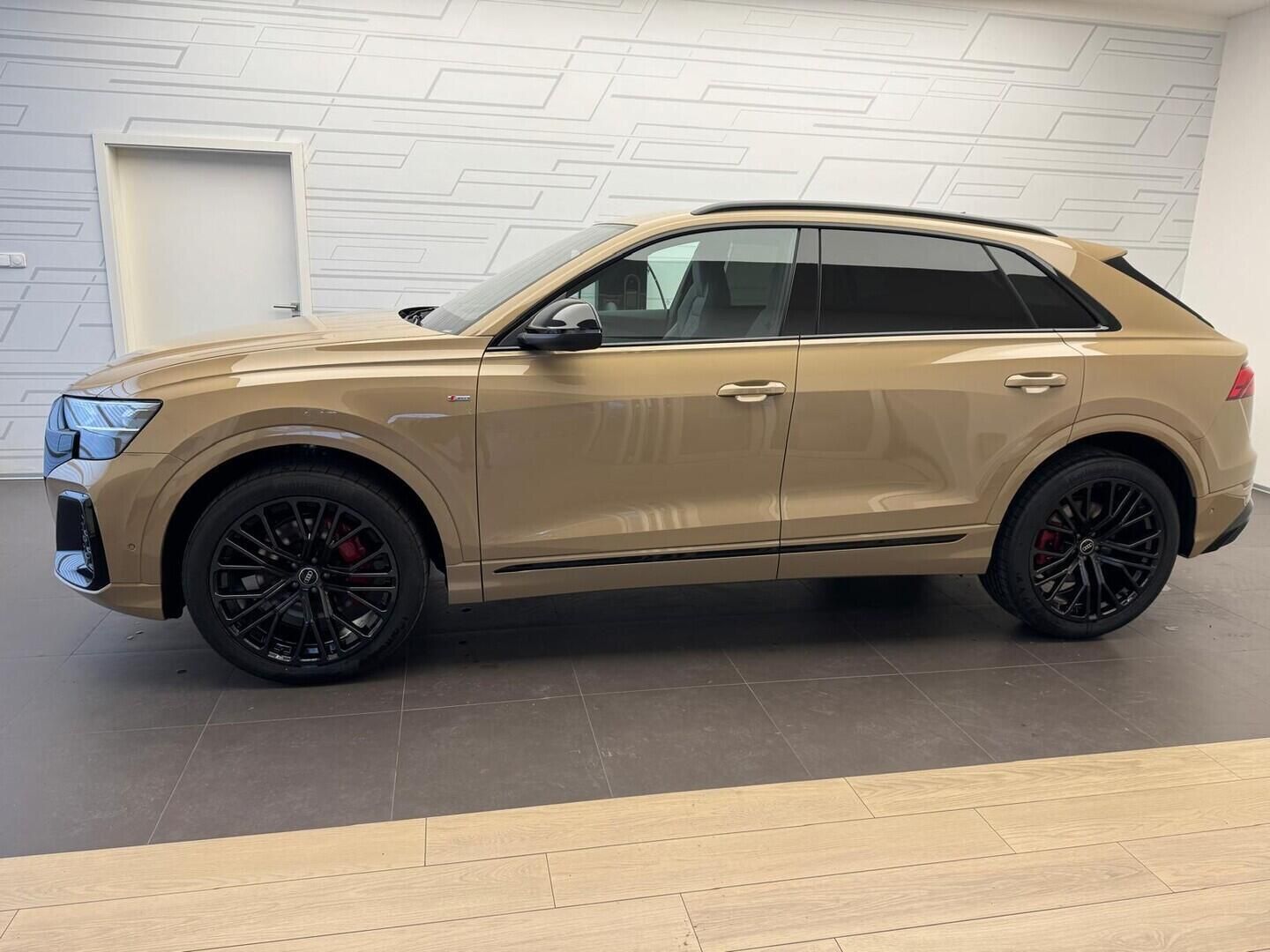 Audi Q8, SUV 50 TDI quattro 210 kW - fotka 4