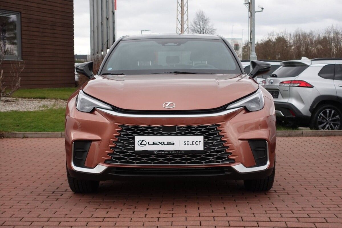 Lexus LBX, 1,5 HEV Emotion Tech FWD - fotka 3