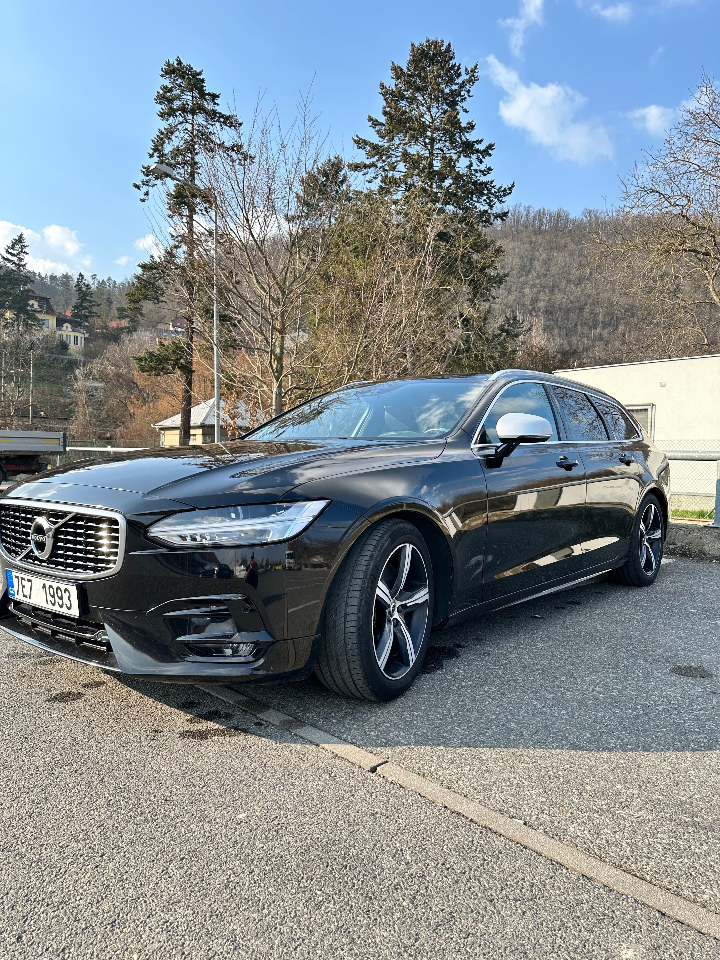 Volvo V90, R-Desing T-4 - fotka 2