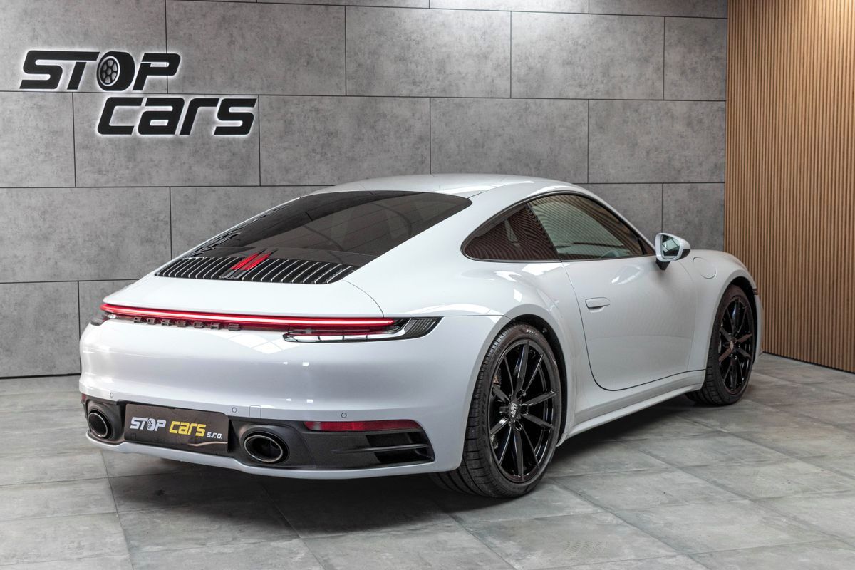 Porsche 911, 992 CARRERA 4*BLACK PAKET*DPH* - fotka 6