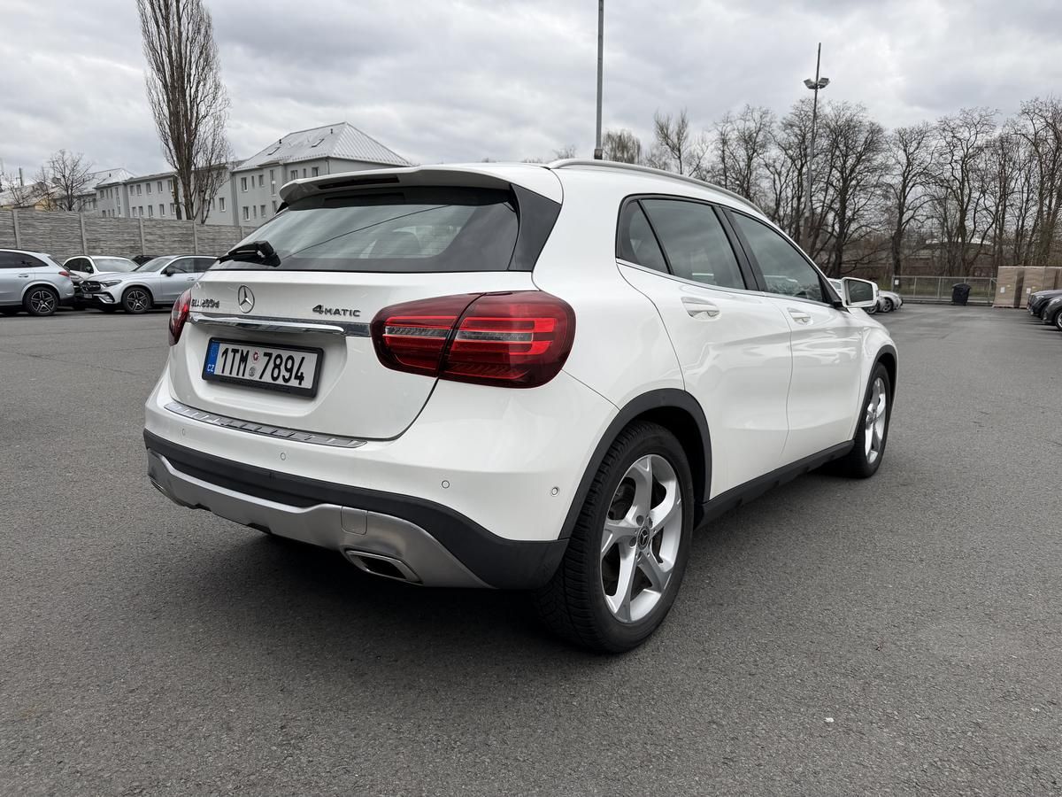 Mercedes-Benz GLA, 200d 4MATIC - fotka 5