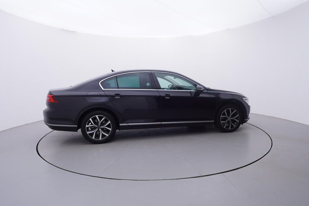 Volkswagen Passat, Highline 2.0 TDI 110 kW - fotka 6