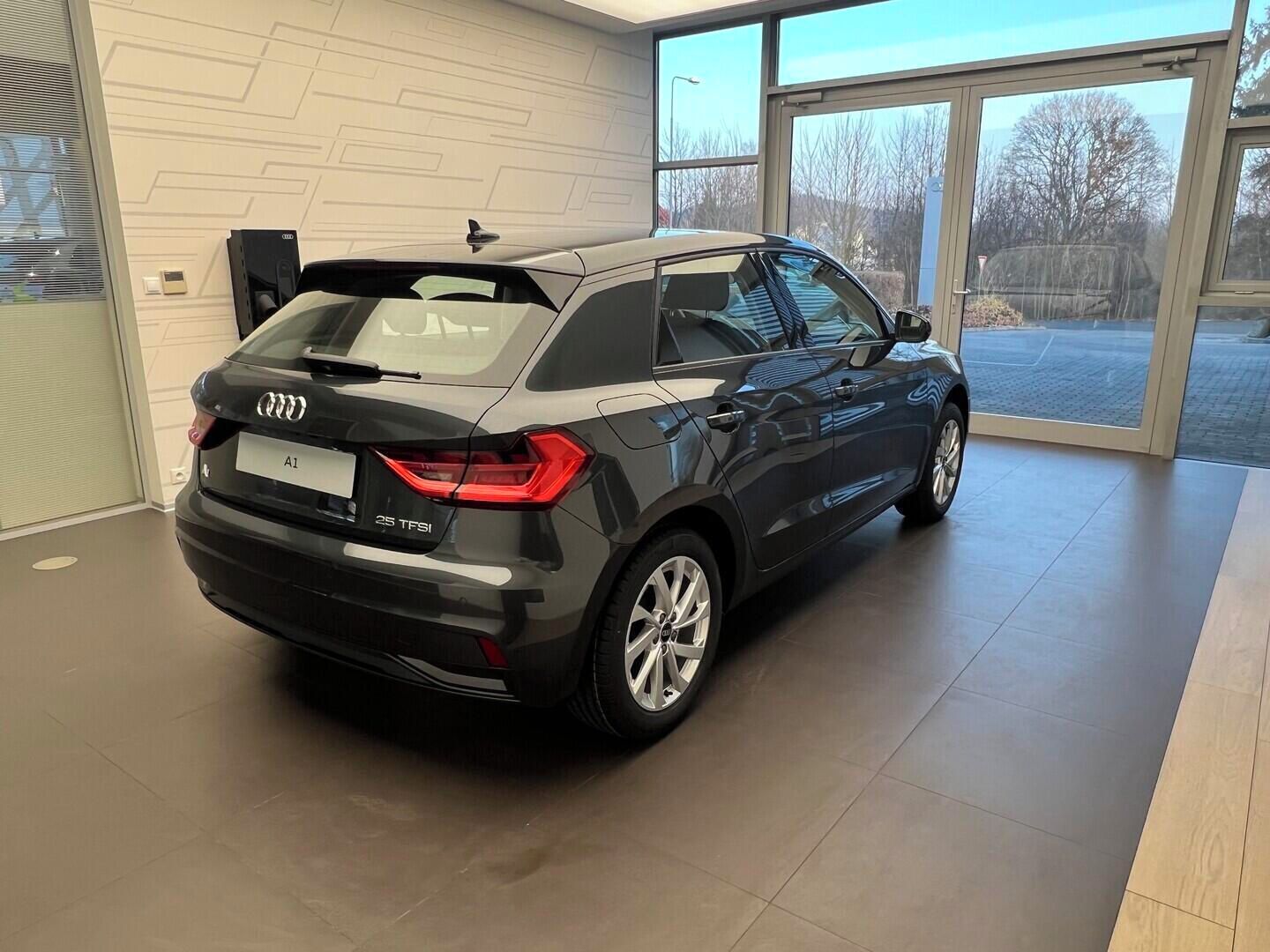 Audi A1, Advanced 25 TFSI 70 kW - fotka 3