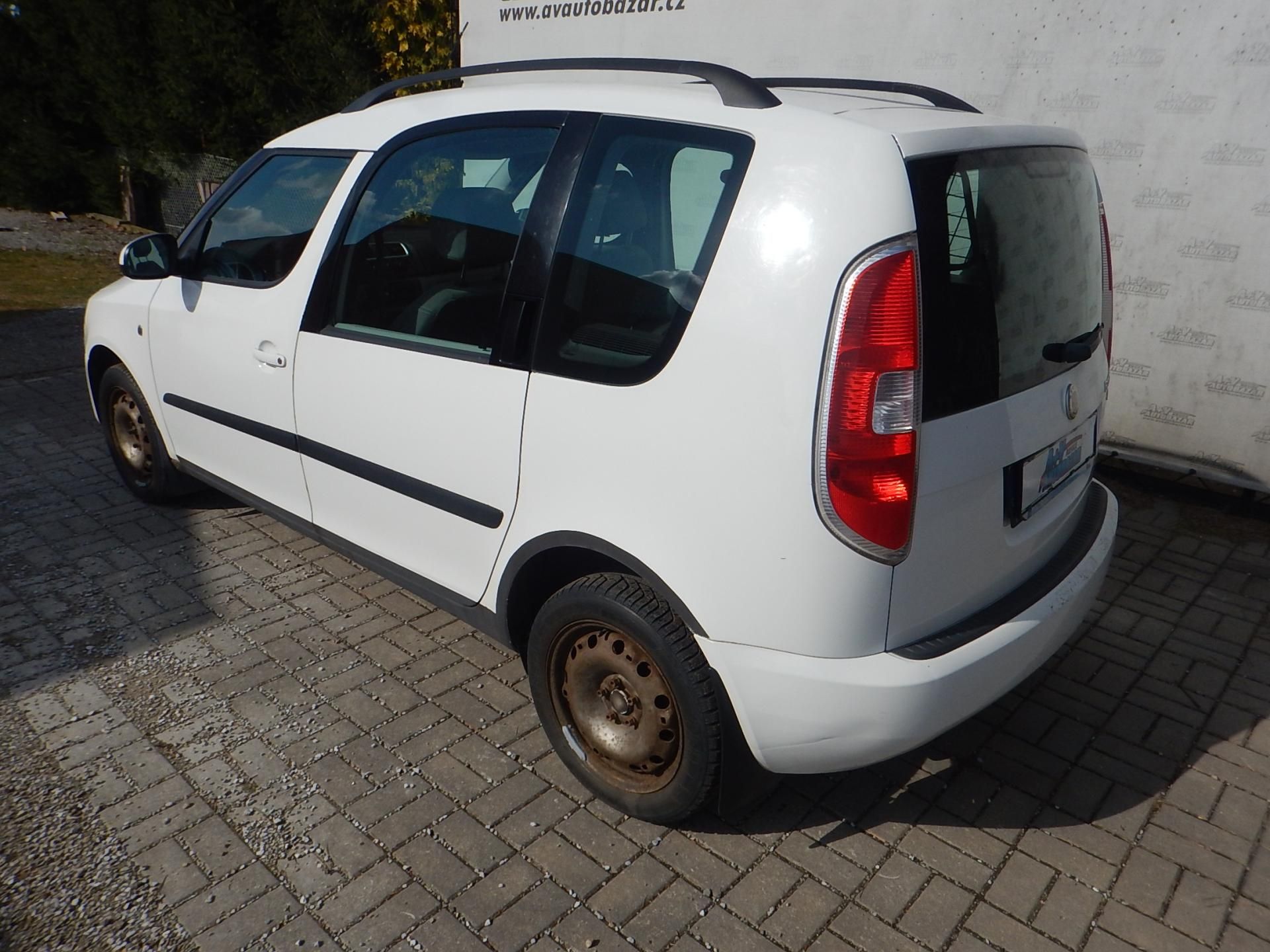 Škoda Roomster, 1.4i, 63 kW, KLIMA - fotka 4