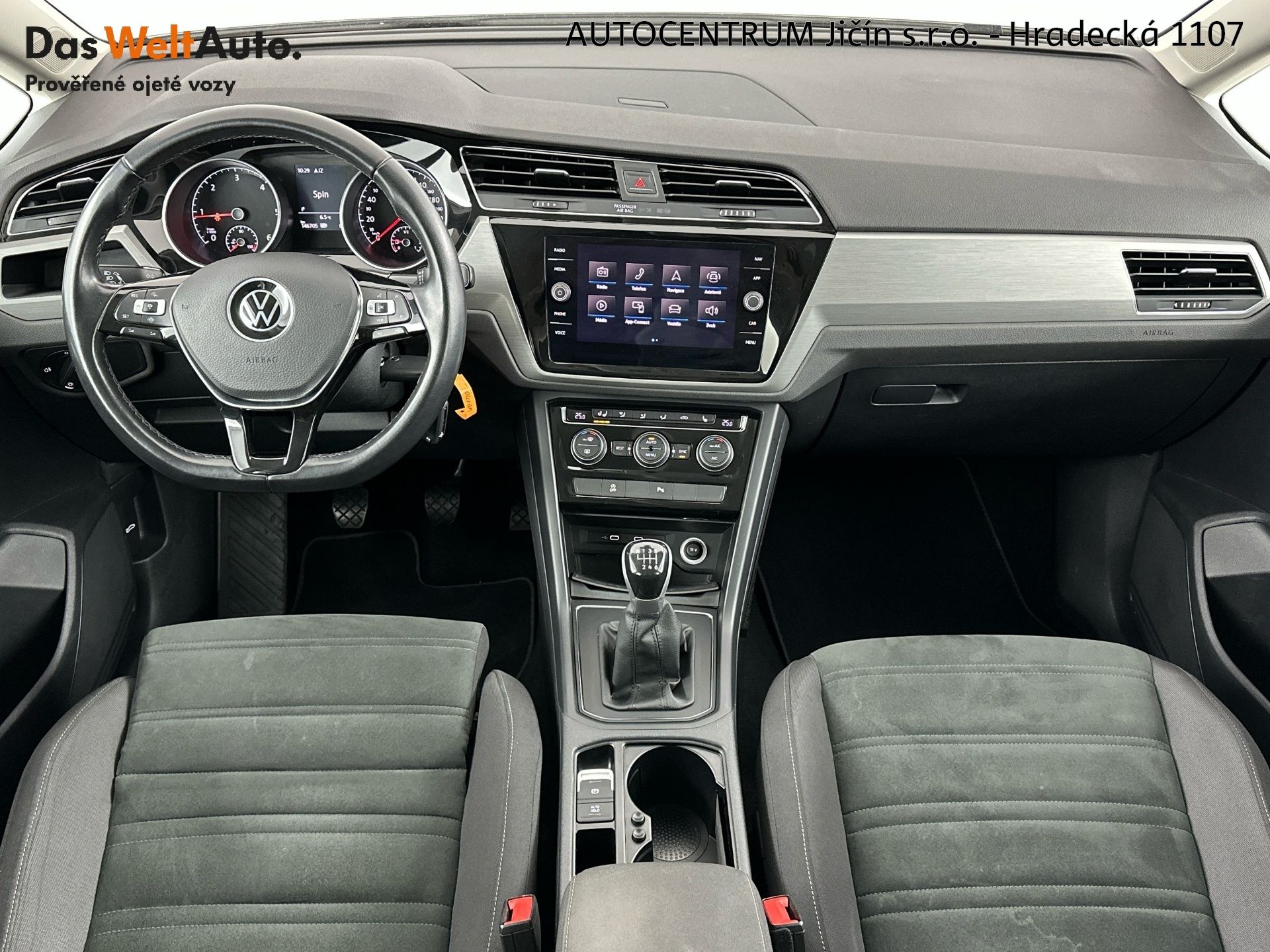 Volkswagen Touran, Comfortline 2.0 TDI 90 kW - fotka 5