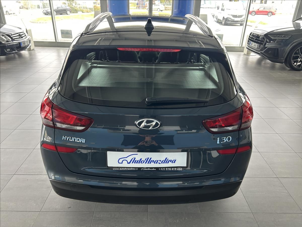 Hyundai i30, 1,0   TGDI,ČR,1.MAJITEL,SERVIS - fotka 5