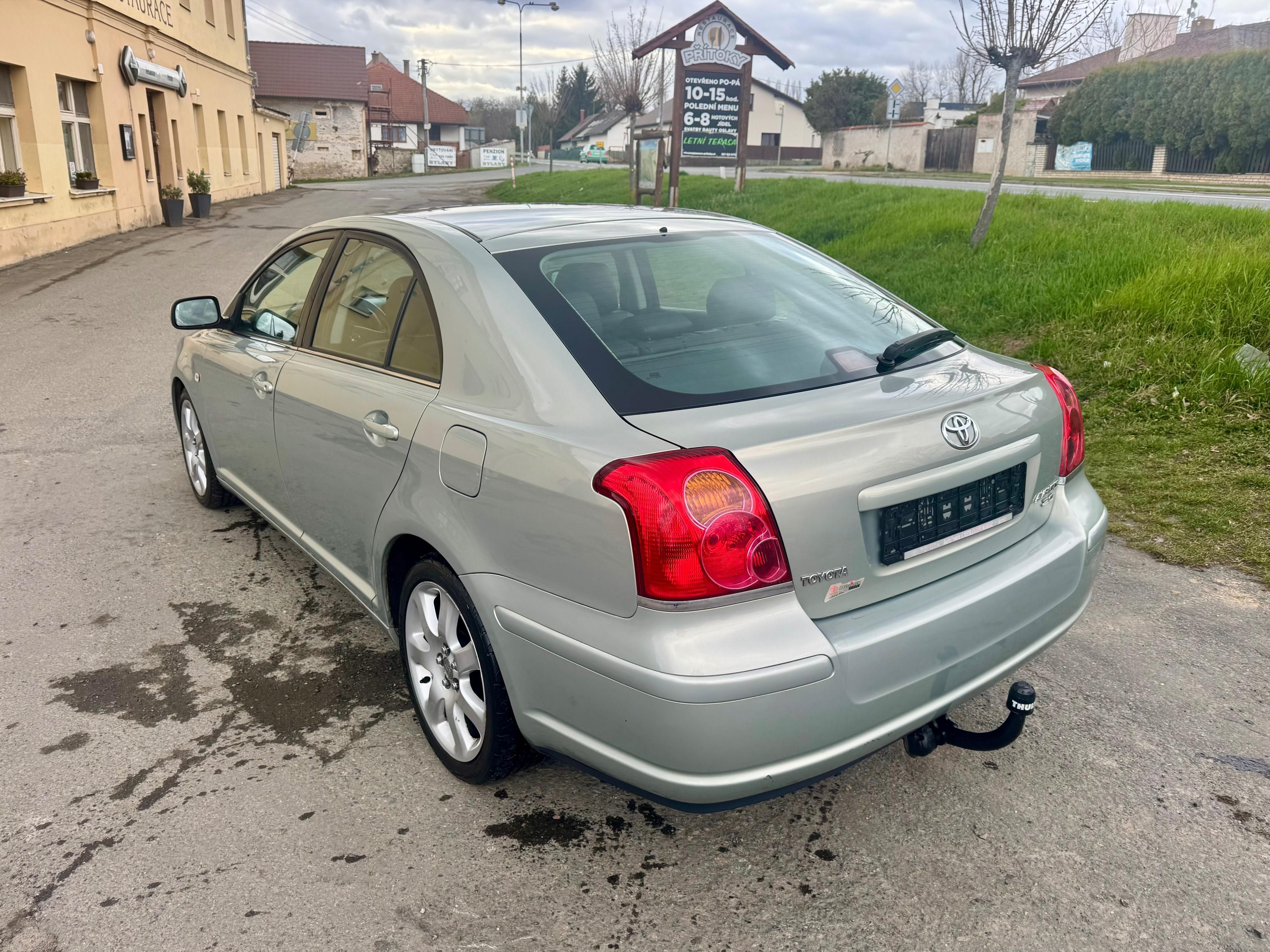 Toyota Avensis, 2.0 VVT-i 108kW. AC.Tažné - fotka 3