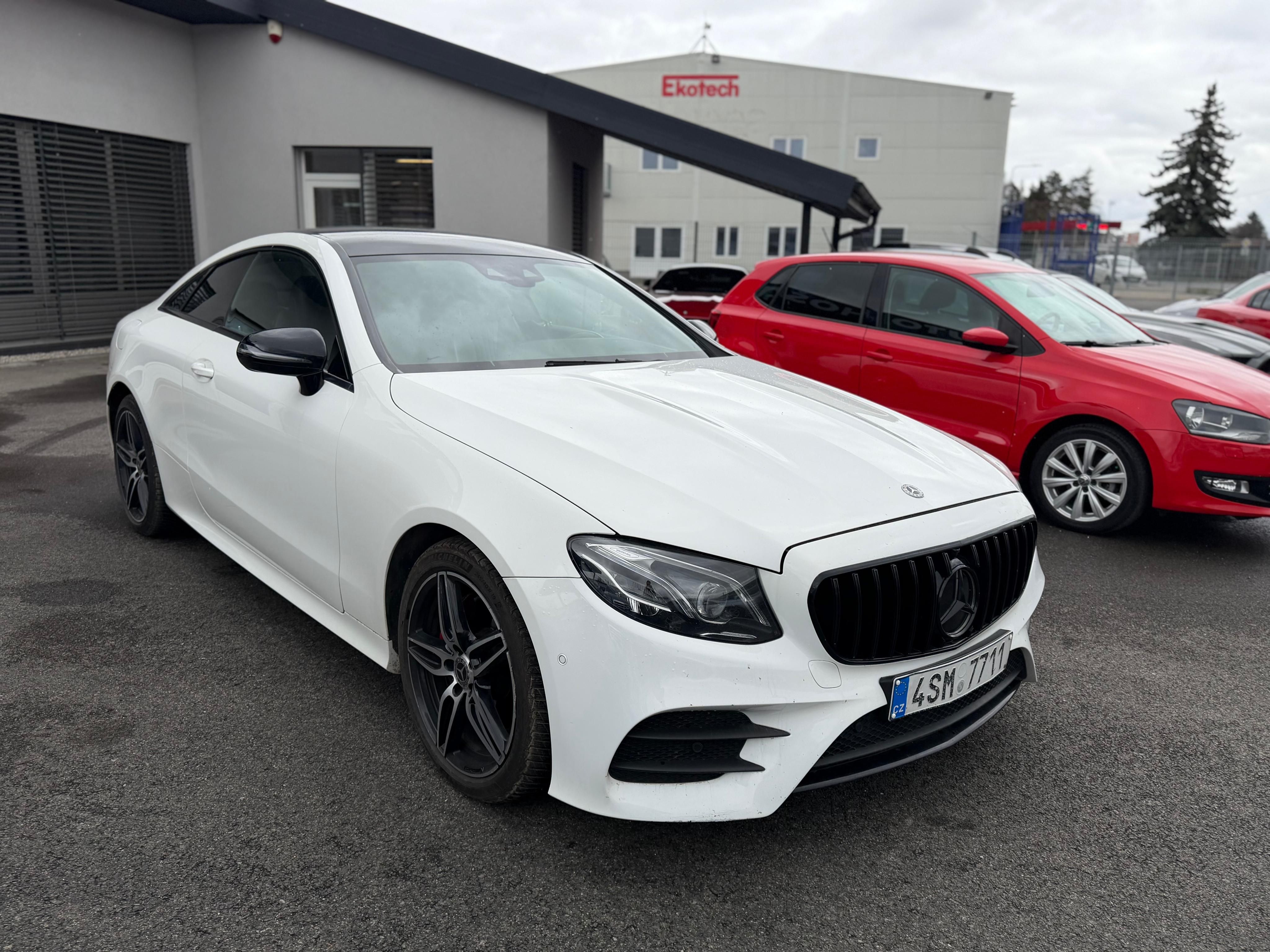 Mercedes-Benz Třídy E, E 220D, 4-matic, 143kw, AMG - fotka 4