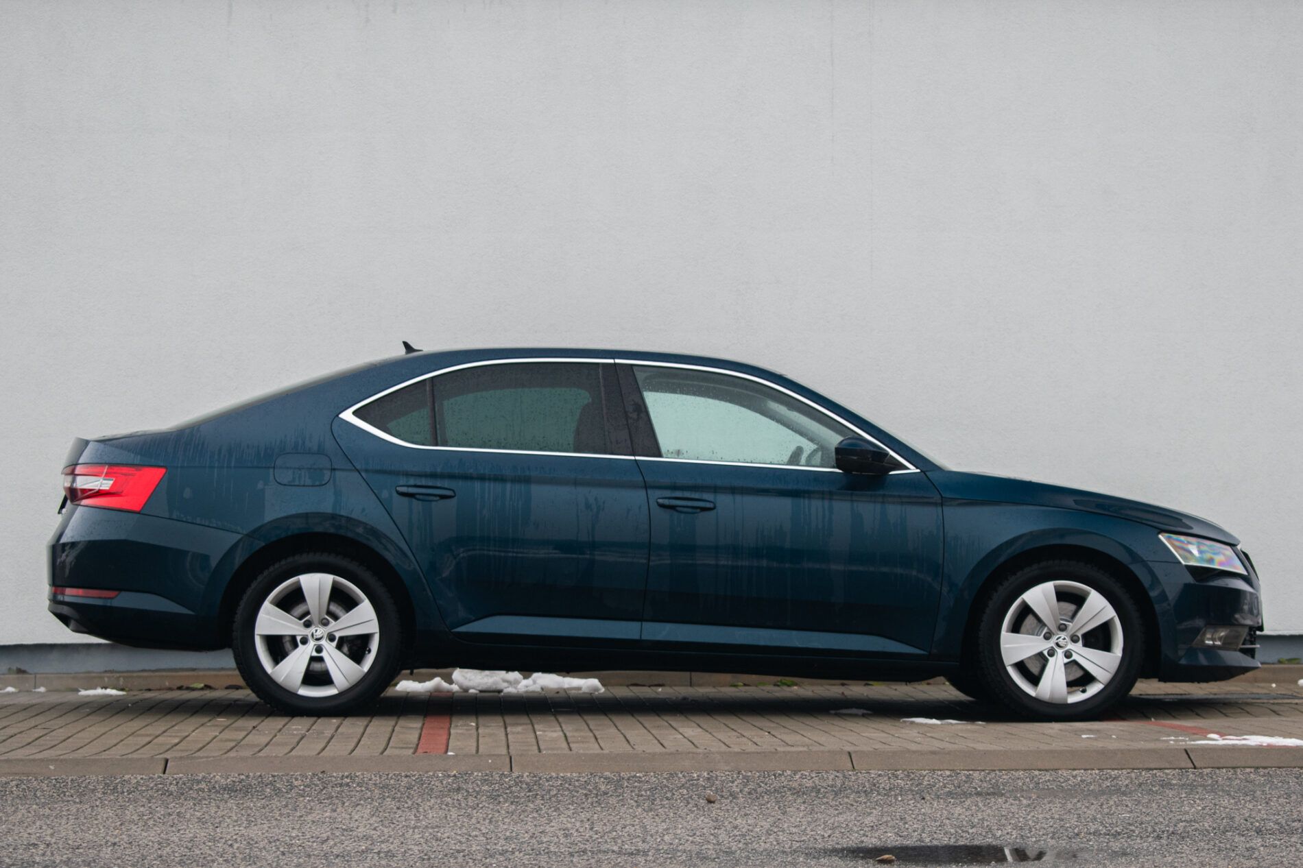 Škoda Superb - fotka 4