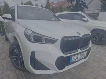iX1 M,vybavené,Harman,záruka