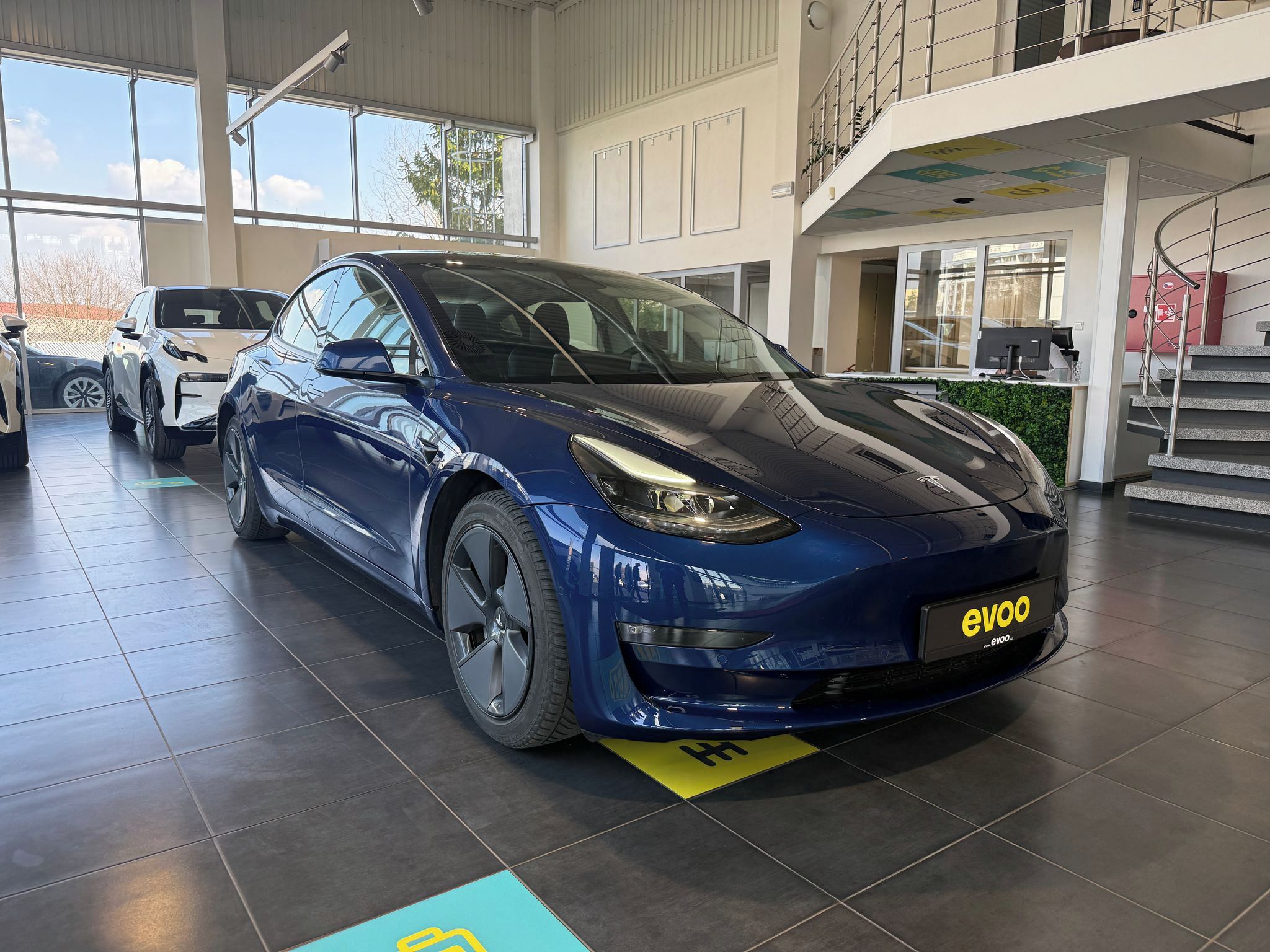 Tesla Model 3, LR/Tažné/Tepelné čerpadlo/18" - fotka 4