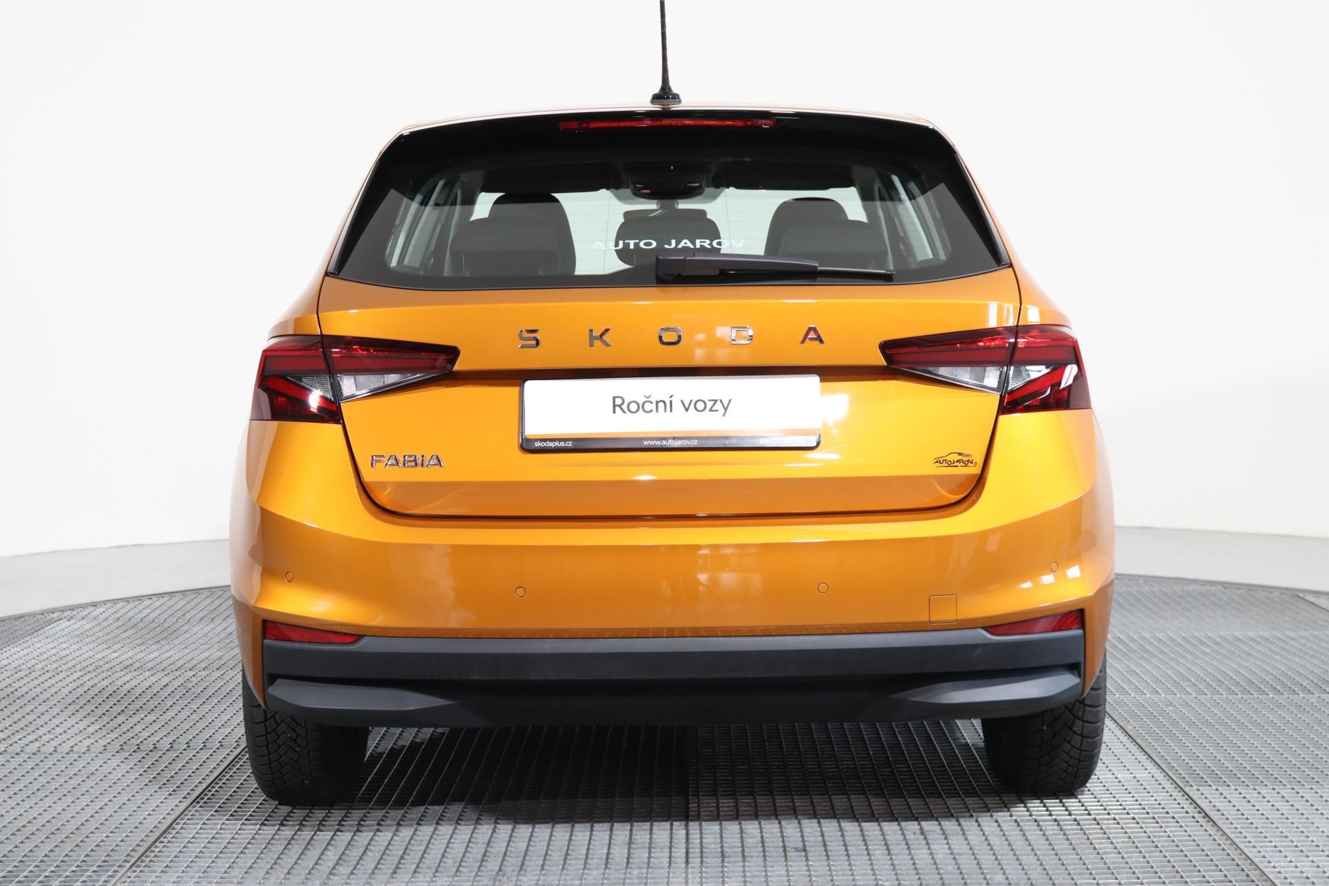 Škoda Fabia, SELECTION 1,0 MPI 59 kW - fotka 6