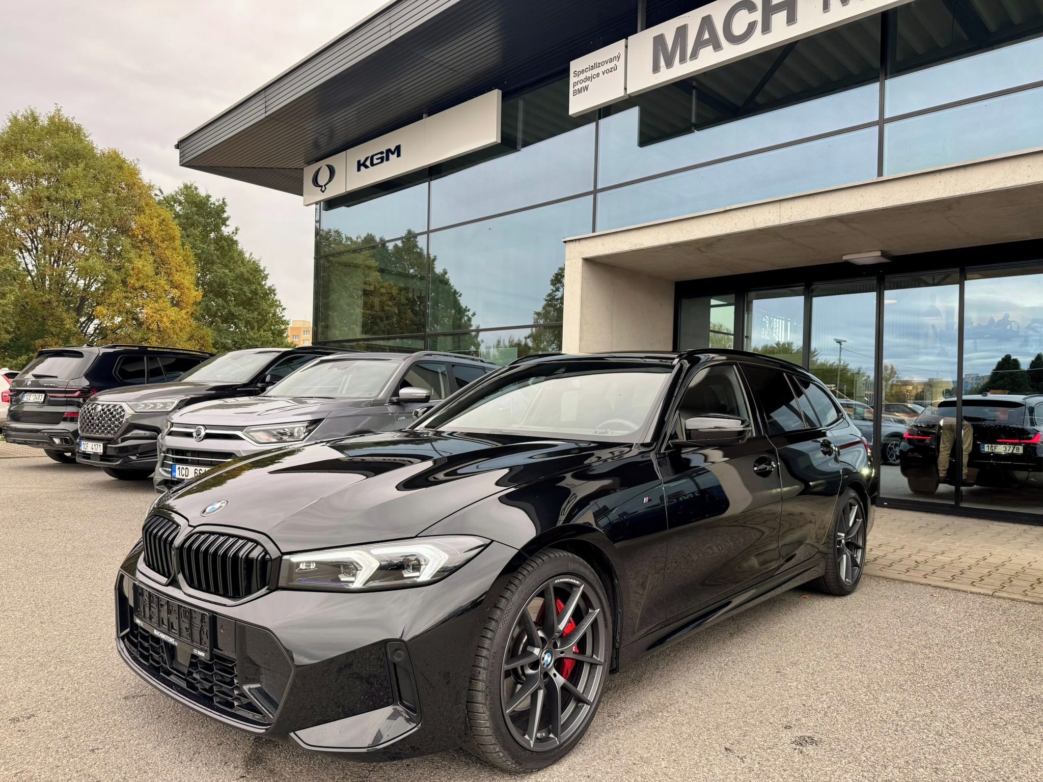 BMW Řada 3, 330d xDrive Touring - fotka 3