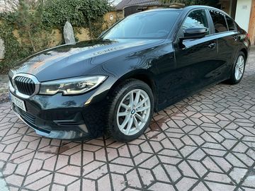 330i AT 1.MAJ.ČR KŮŽE NEBOURÁN