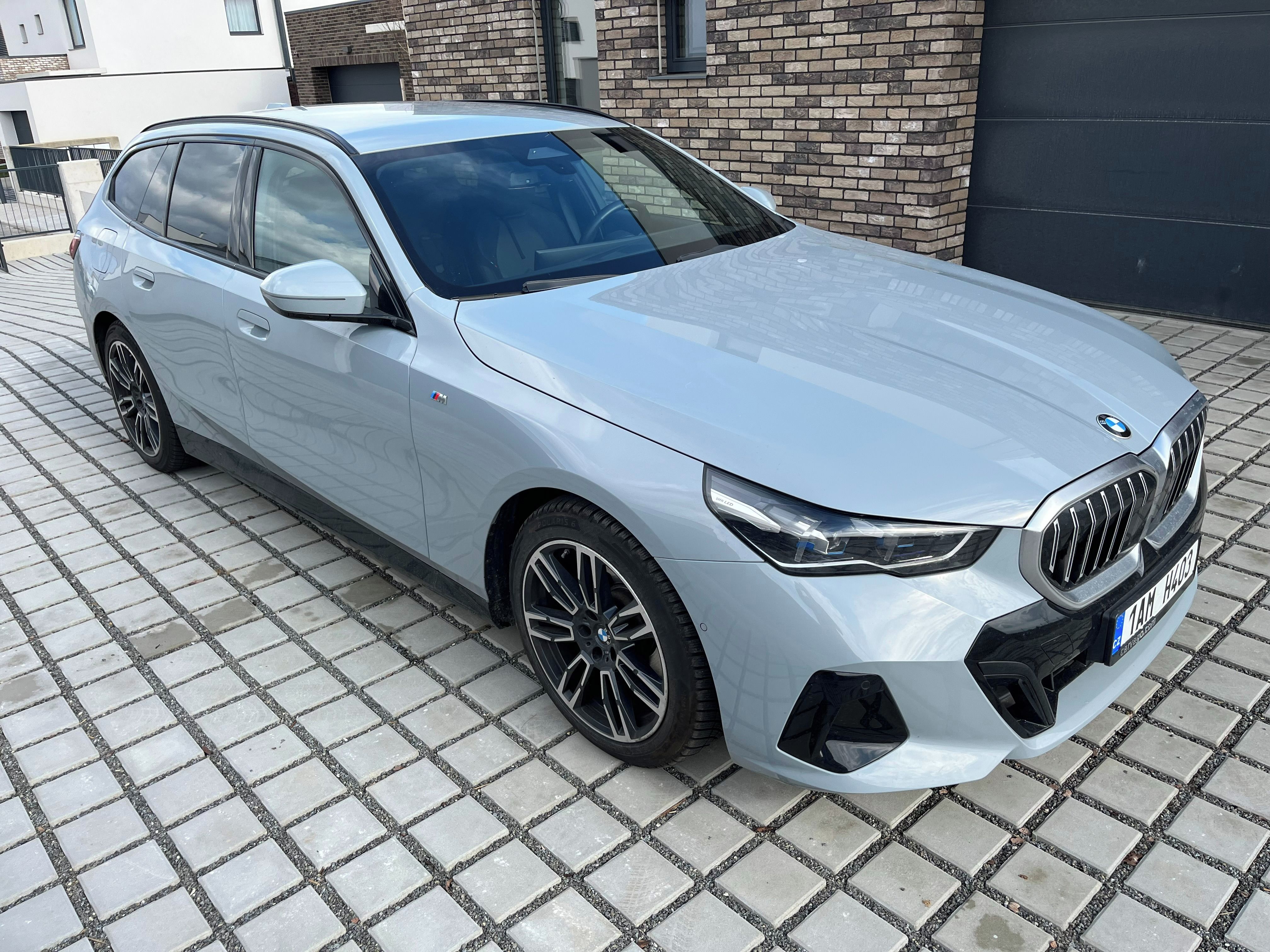 BMW Řada 5, 520d*XD*záruka 7/27*tažné