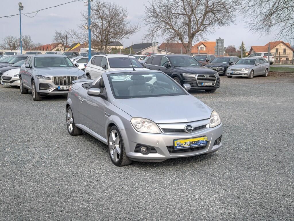 Opel Tigra, 1.8i 16V 92KW – PO SERVISU - fotka 3