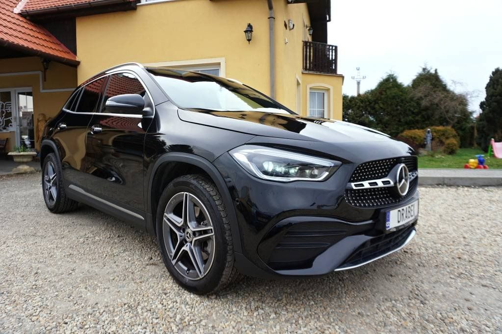 Mercedes-Benz GLA, 4 MATIC 250 165 kW