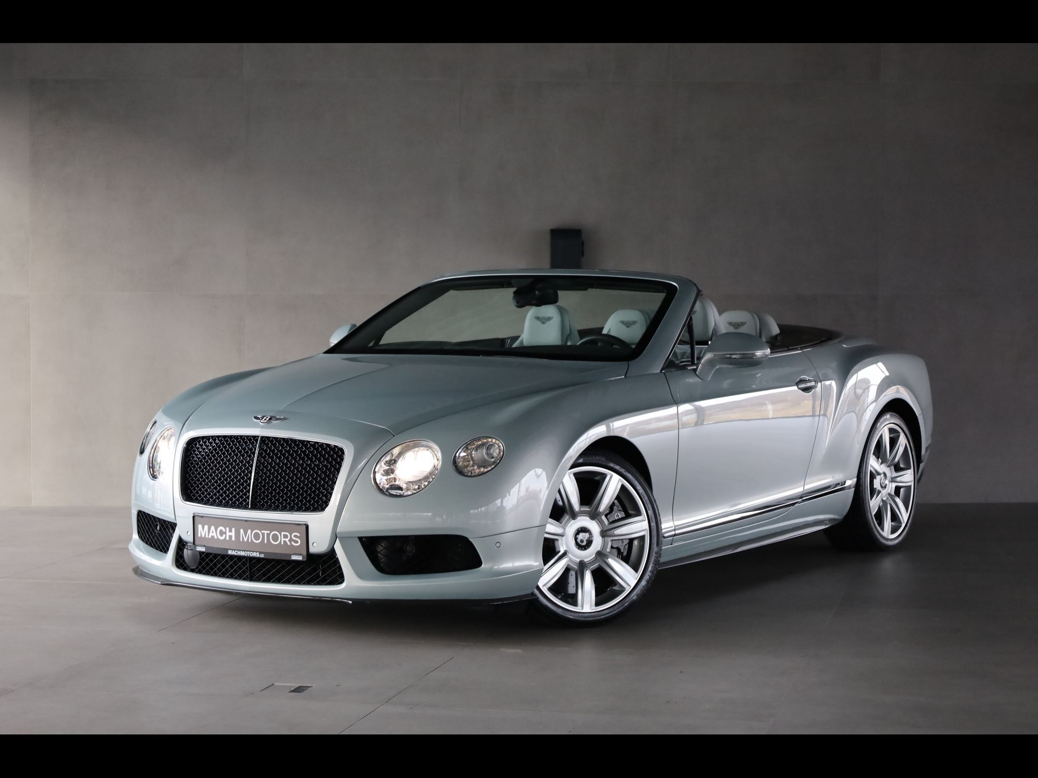 Bentley Continental GTC, Mulliner, Masáže, Ventilace