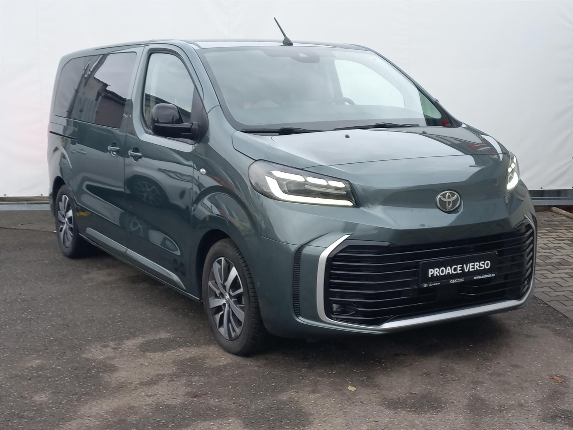Toyota Proace Verso, 2,0 Diesel 180k A/T  L1  VIP 7 - fotka 3