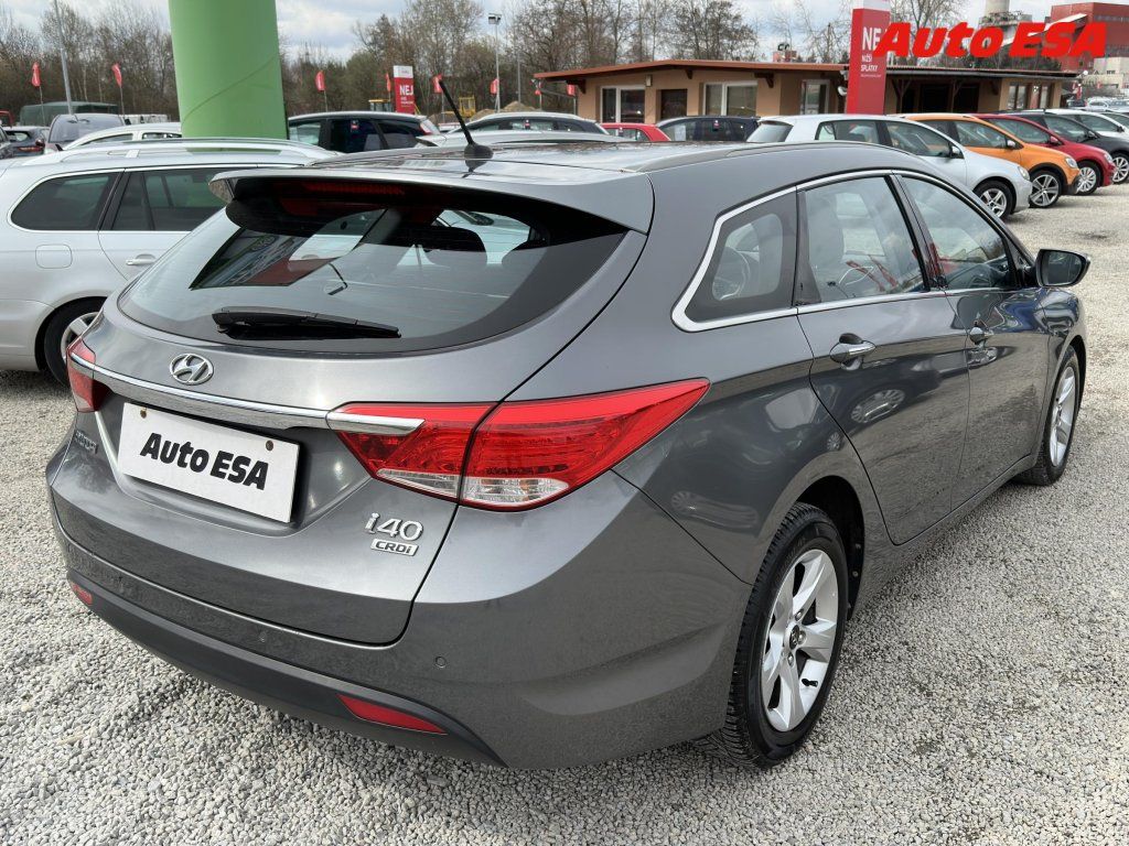 Hyundai i40, 1.7 CRDi,AT,výhřev sed - fotka 4