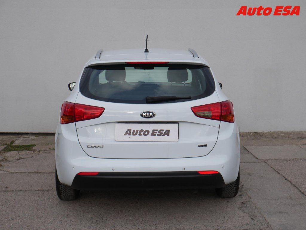 Kia Cee´d, 1.6 CRDi,ČR,AC,tempo - fotka 5
