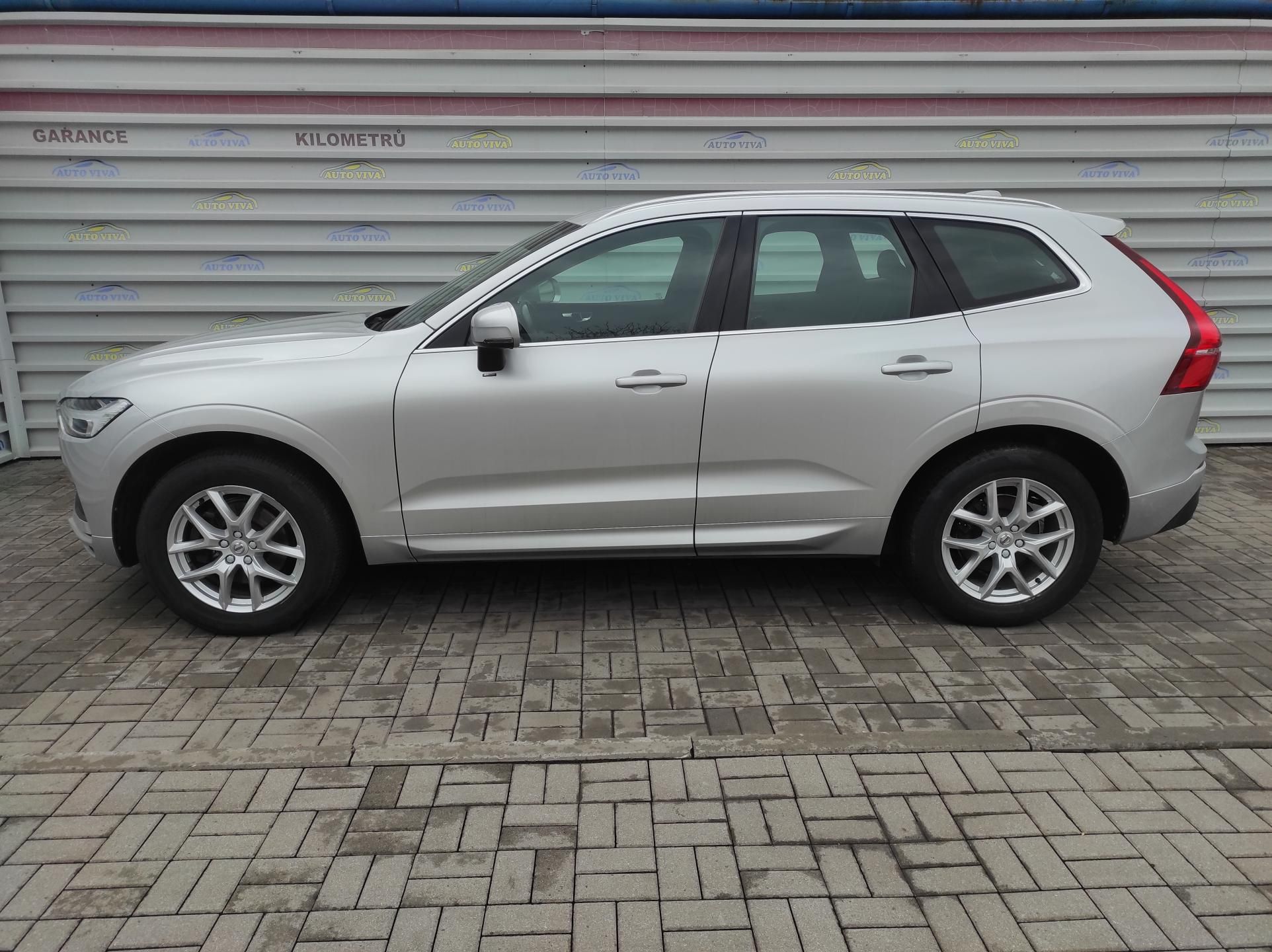 Volvo XC60, 2,0 D3 Drive-E, Momentum Pro - fotka 5