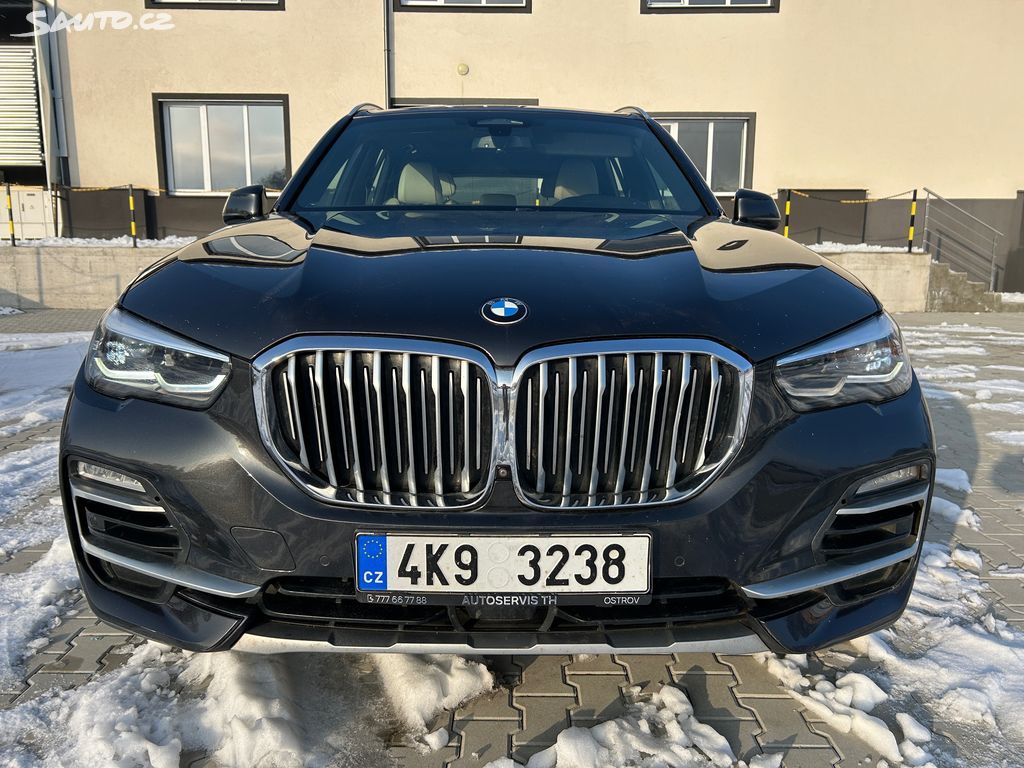 BMW X5, xDrive 40i - fotka 2