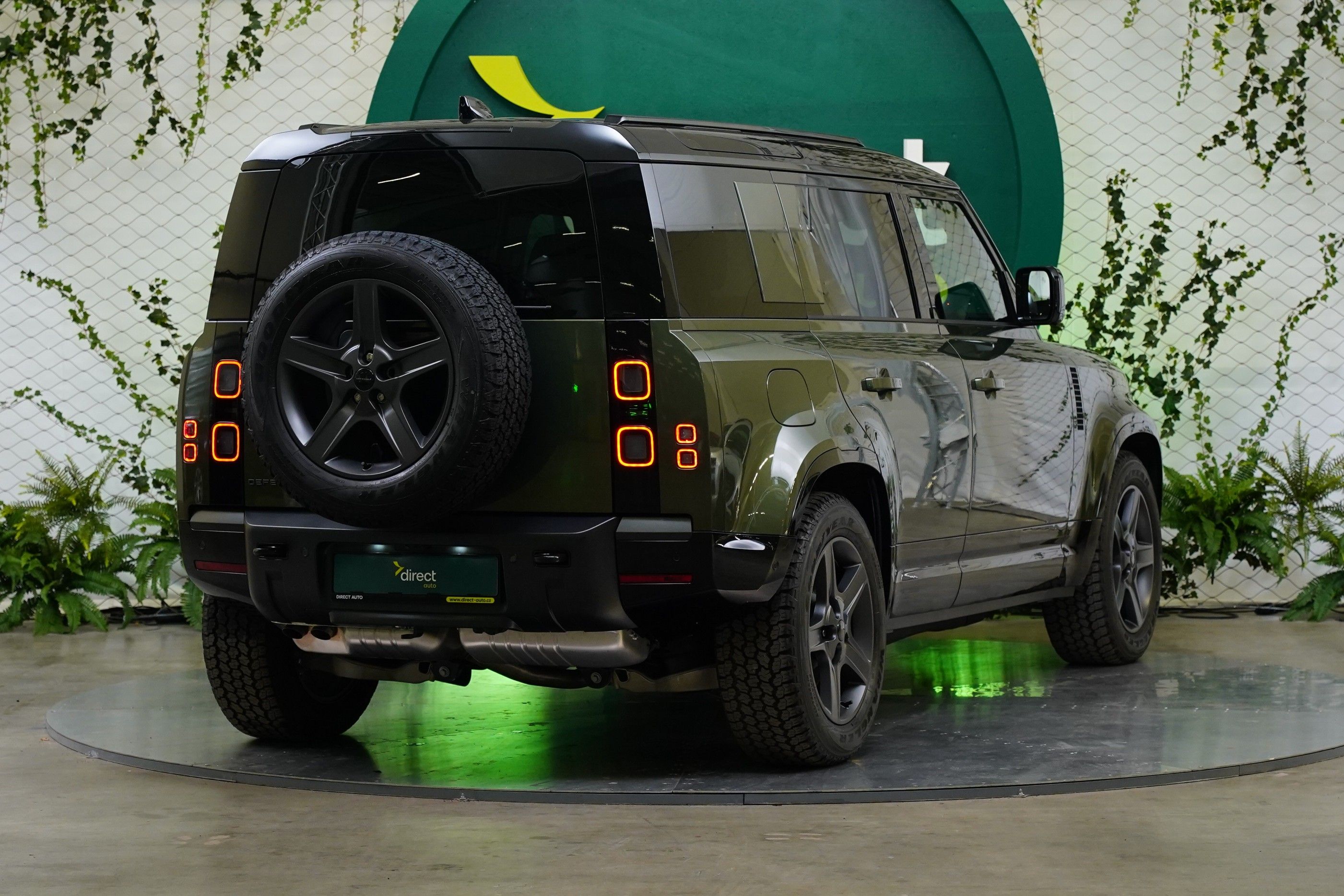 Land Rover Defender, 110 D350 257 kW X-Dynamic SE - fotka 2