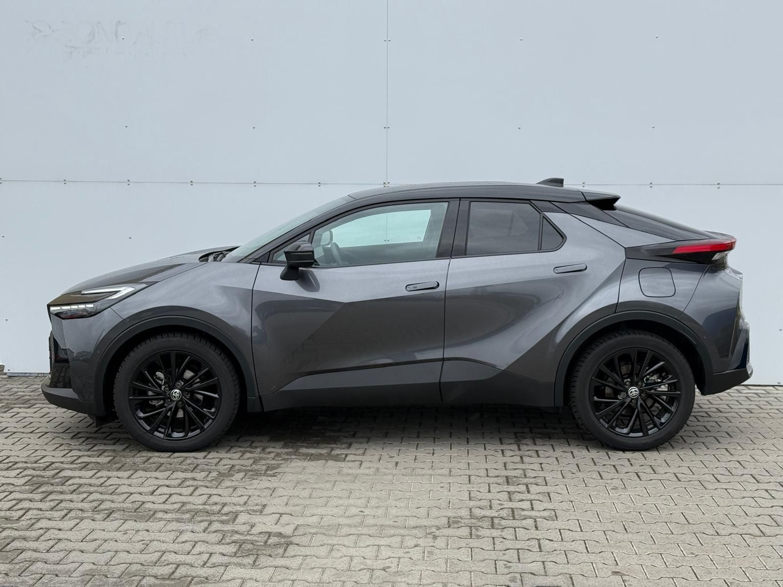 Toyota C-HR, 2,0 HEV e-CVT GR Sport - fotka 3