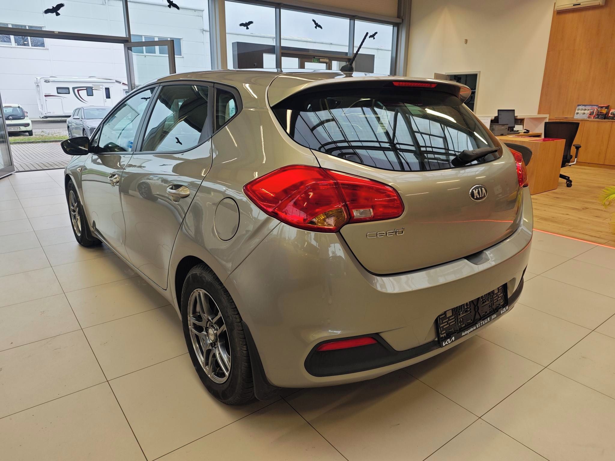 Kia Cee´d, 5HB 1,4 CVVT 74kW - fotka 6