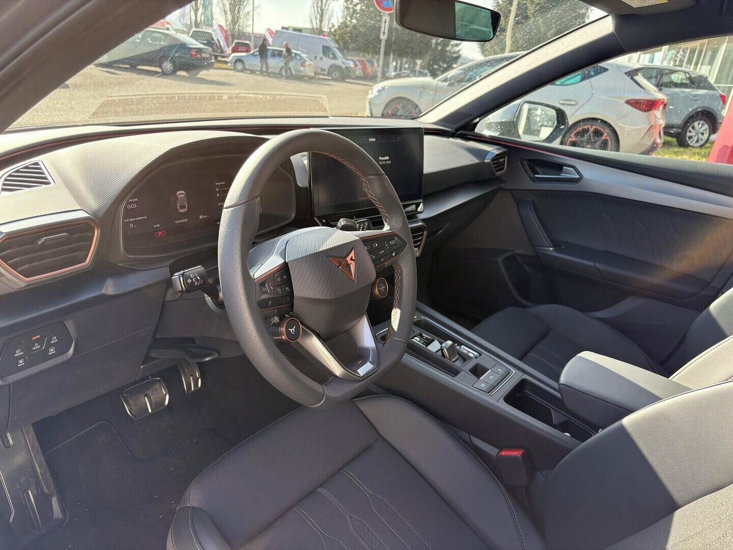 Cupra Leon, SP VZ e-HYBRID 245k DSG 180 kW - fotka 6
