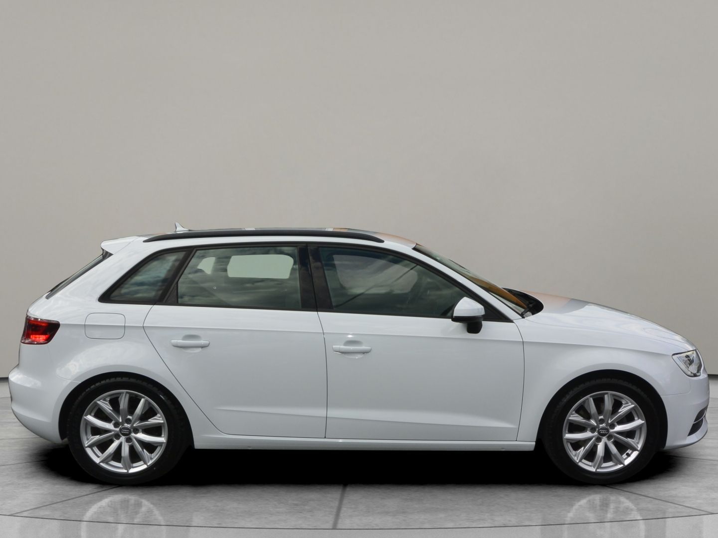Audi A3, 2.0TDi Spotback 110kW Xenon - fotka 4