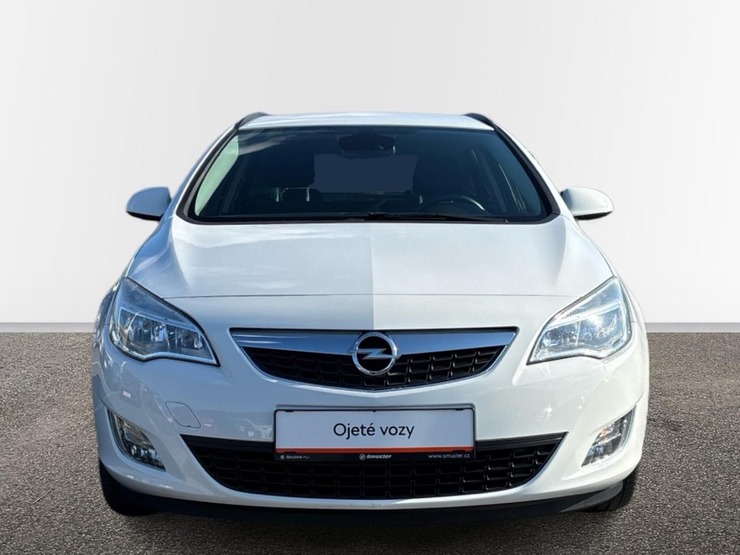 Opel Astra, 1.4 Turbo / 88 kW - fotka 4
