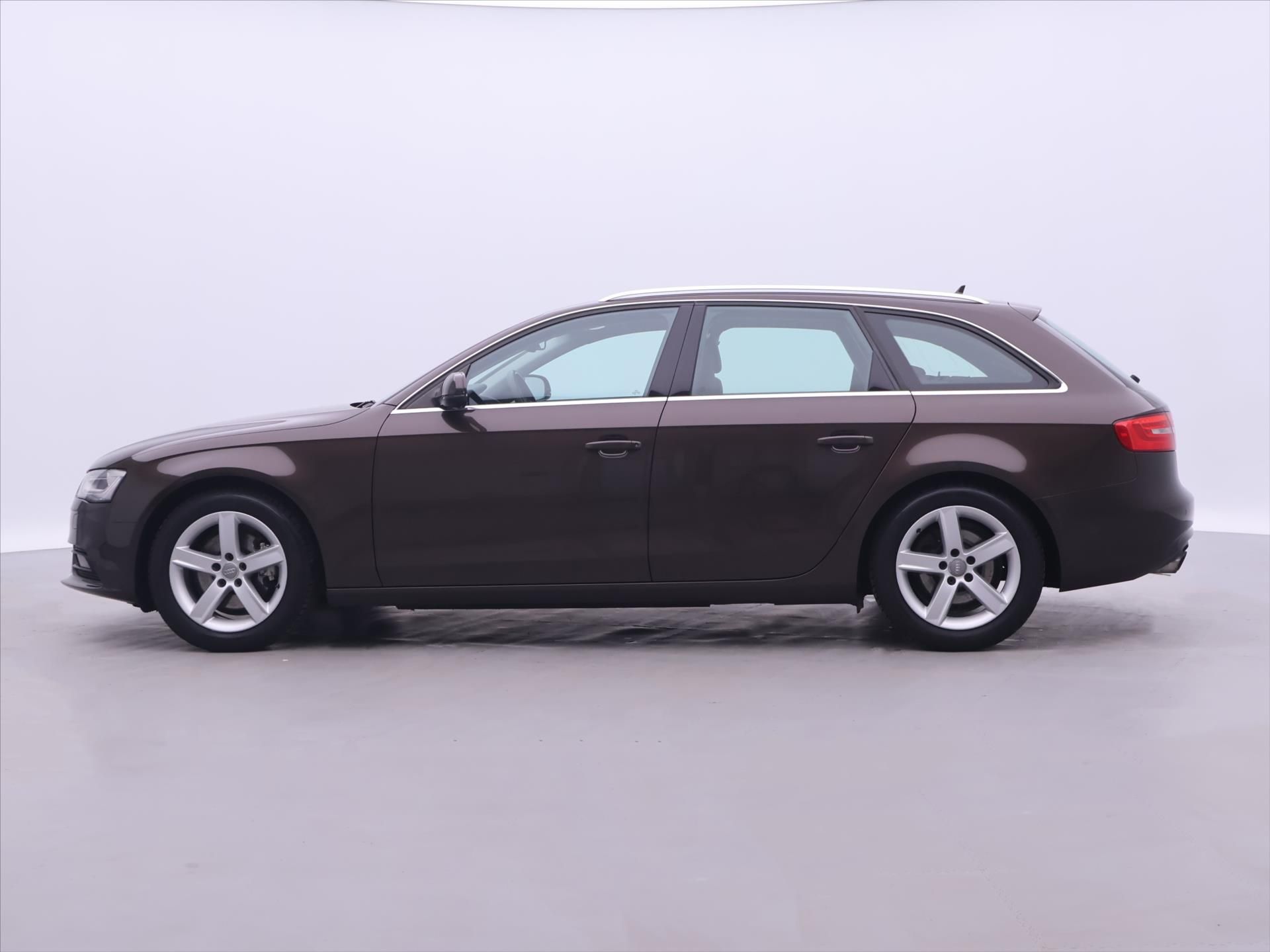 Audi A4, 2,0 TDI 110kW quattro Aut.klim - fotka 4