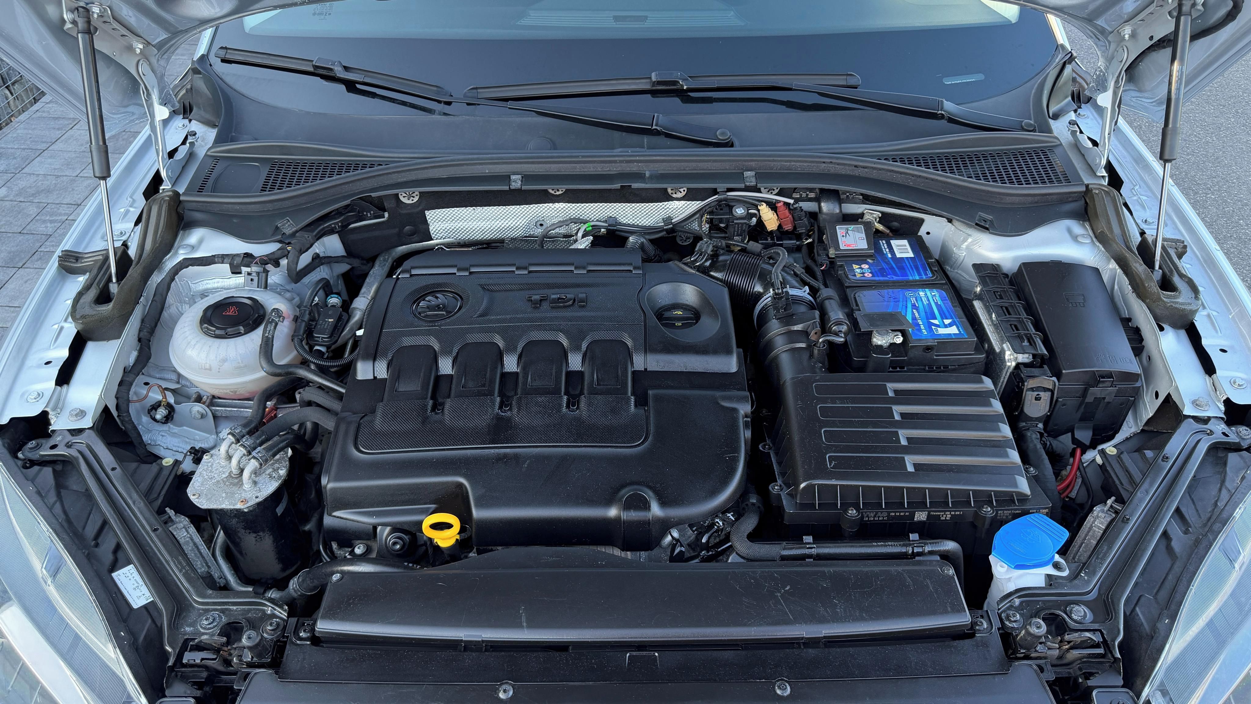 Škoda Superb, III 2.0 TDI DSG, Nové rozvody - fotka 6