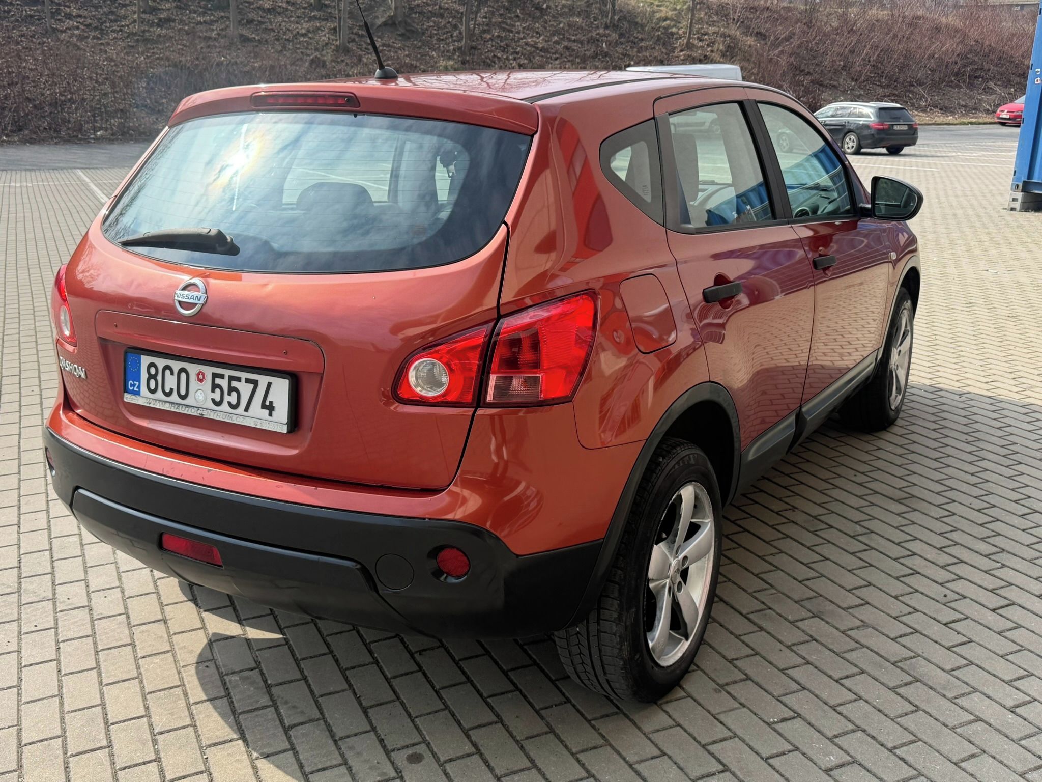 Nissan Qashqai, 1.6i, 84kw - fotka 5