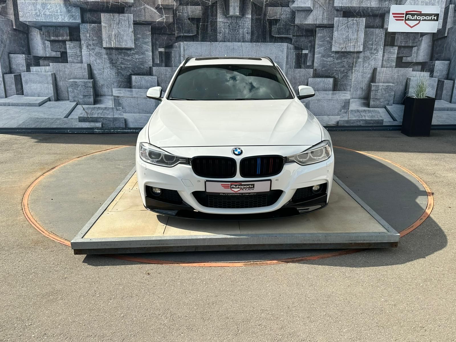 BMW Řada 3, 318D, 2.0D, 105KW, 4x4 - fotka 2