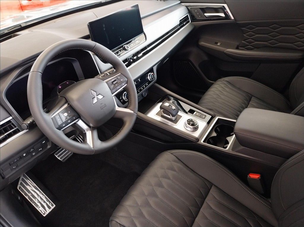 Mitsubishi Outlander, 2.4 PHEV MY25  INSTYLE - fotka 5