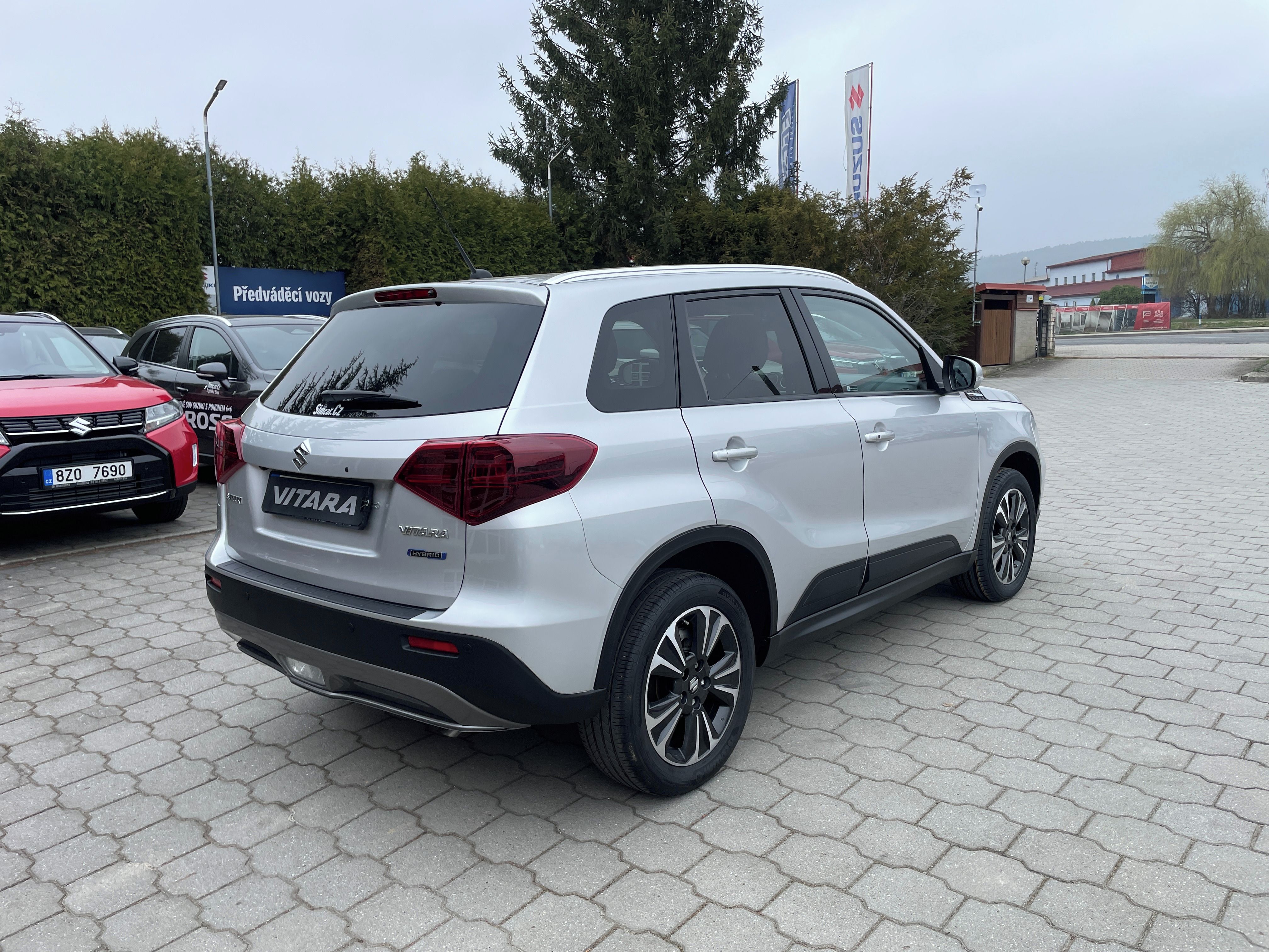 Suzuki Vitara, 1,5 Elegance Pano. 4x4 Hybrid - fotka 3