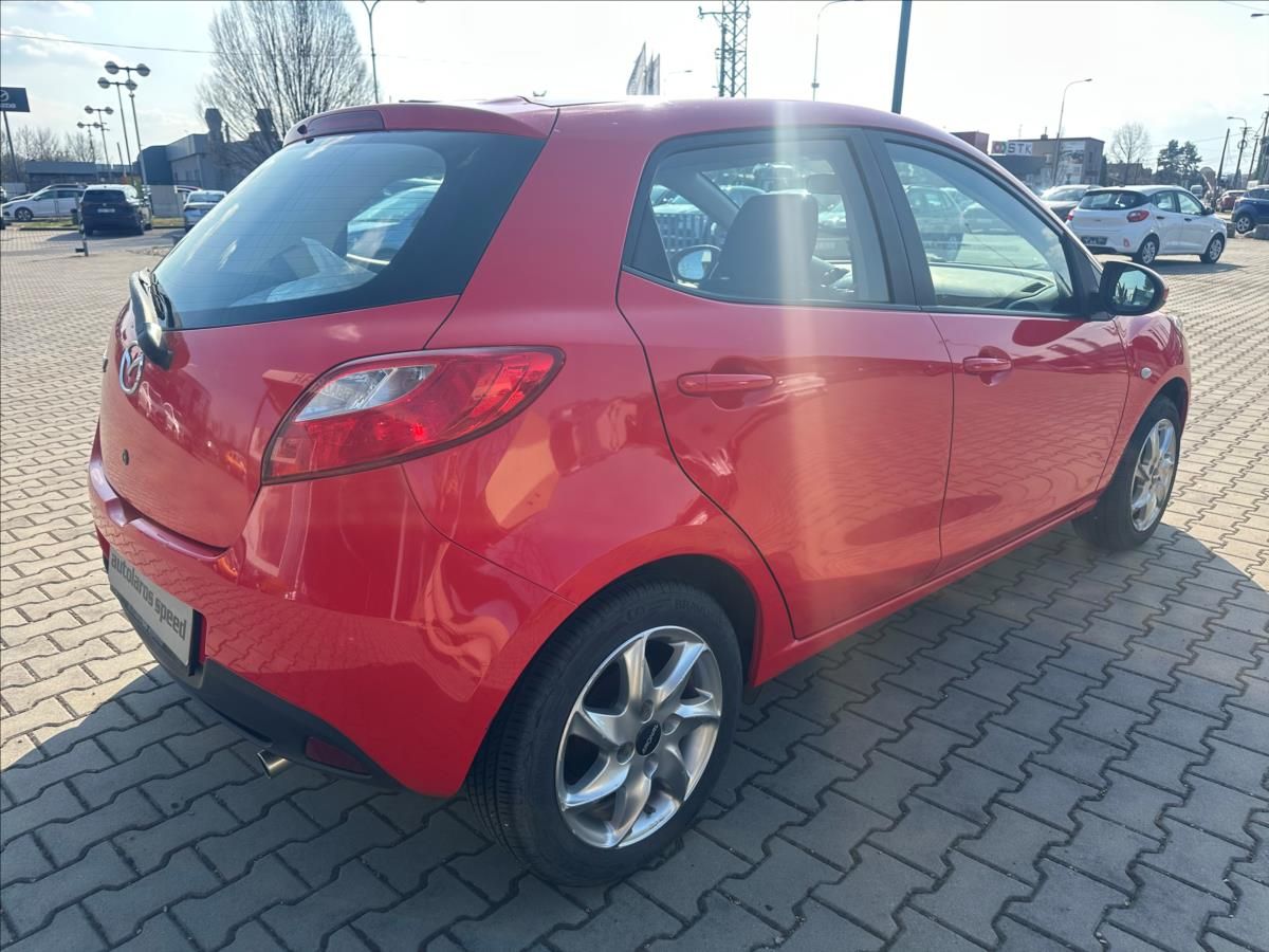 Mazda 2, 1,4 i MT - fotka 6
